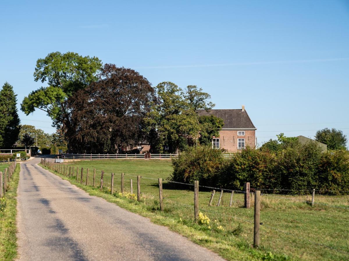 Bed and Breakfast De Raayhof Doornenburg Exterior foto